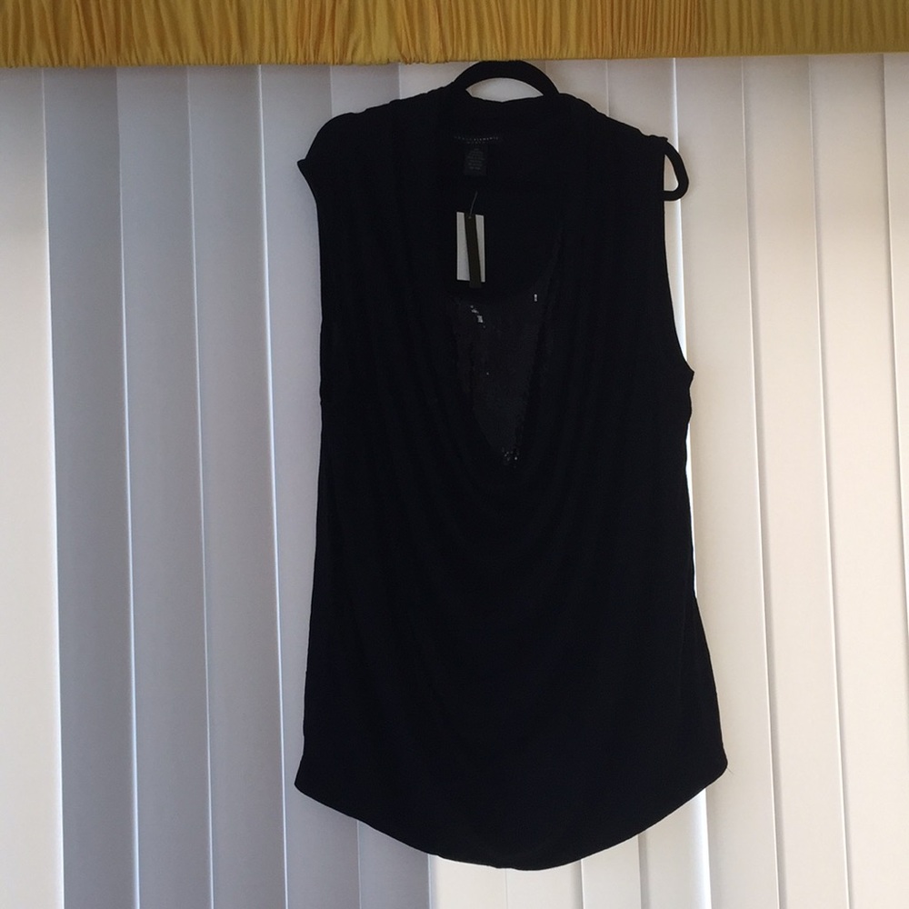 New sleeveless tunic top